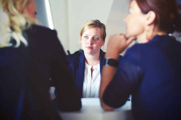 Outsourcing : Bénéfices, défis et stratégies pour optimiser votre business